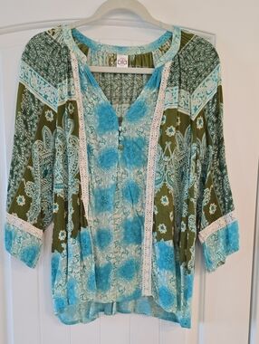 Bila Olive Green & Turquoise Paisley Lace-Trim Tunic